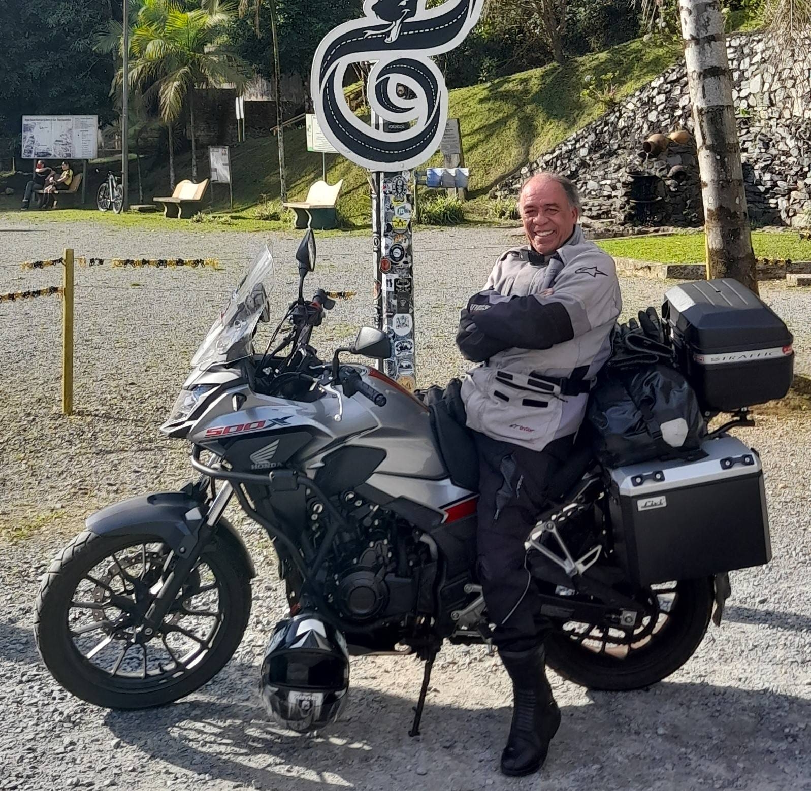 Titulo Honorifico de Sênior da Rede Brazil Rider's por seus préstimos ao motociclista Zé Clóvis-GO
